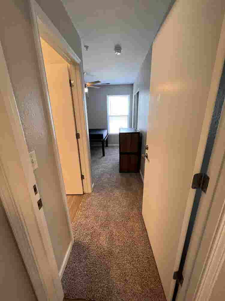 SUBLEASER FOR NEXT SEMESTER NEEDED