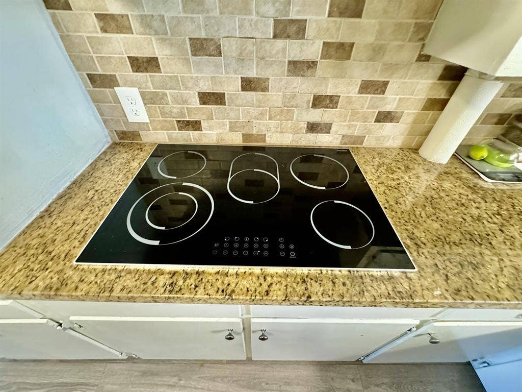 8 BR in Pasadena