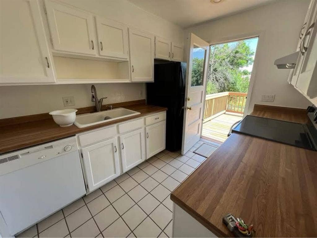 Christian Female Roommate Wanted