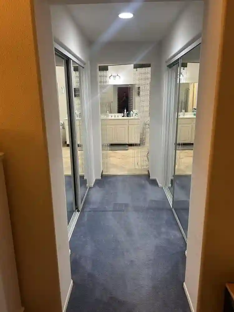 Luxe Furnished Master Bed for 2