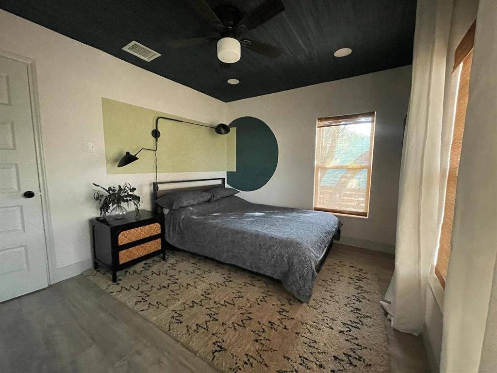 4 BR in Dallas