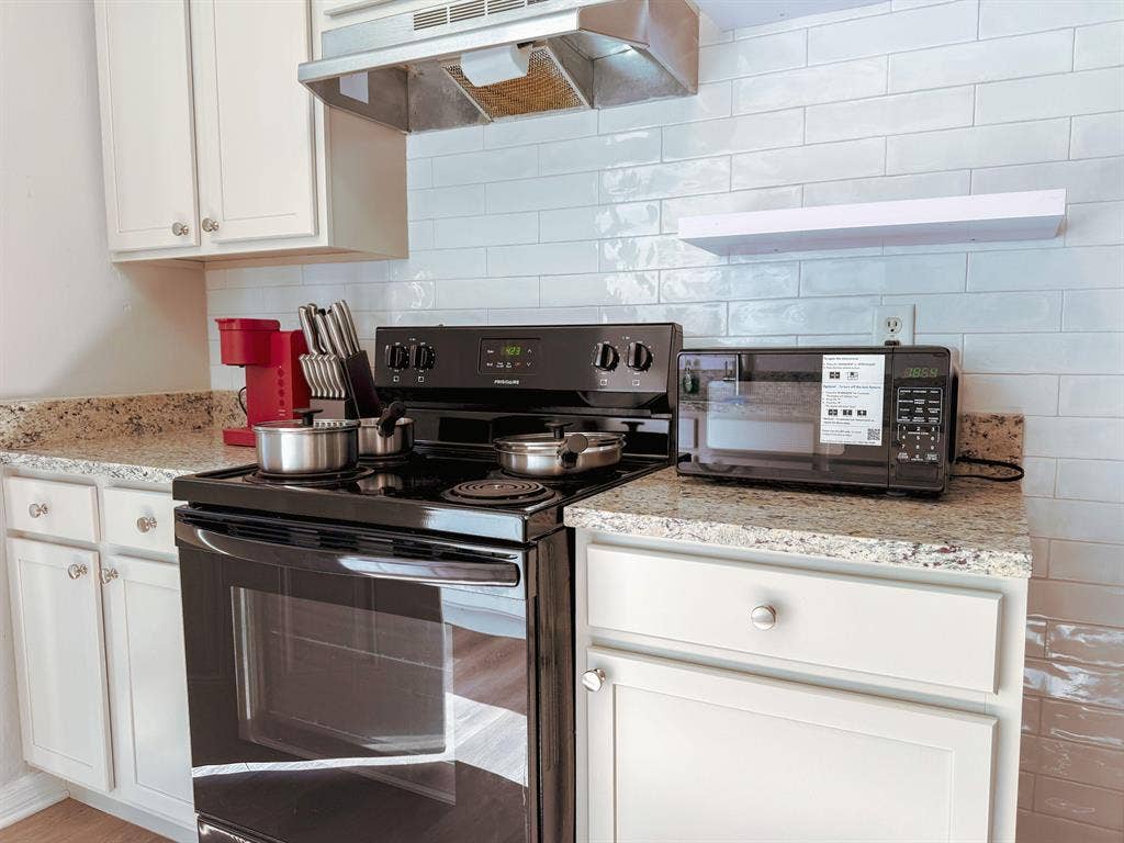 6 BR in Jacksonville