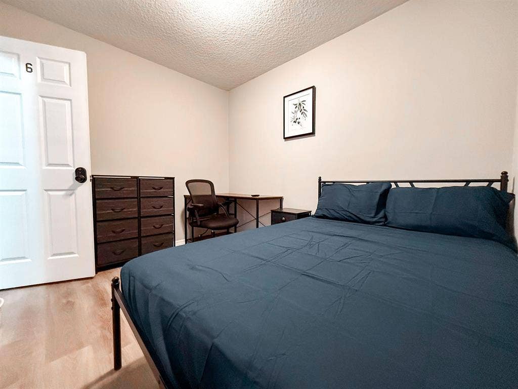 6 BR in Jacksonville