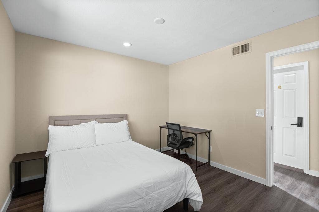 11 BR in Las Vegas
