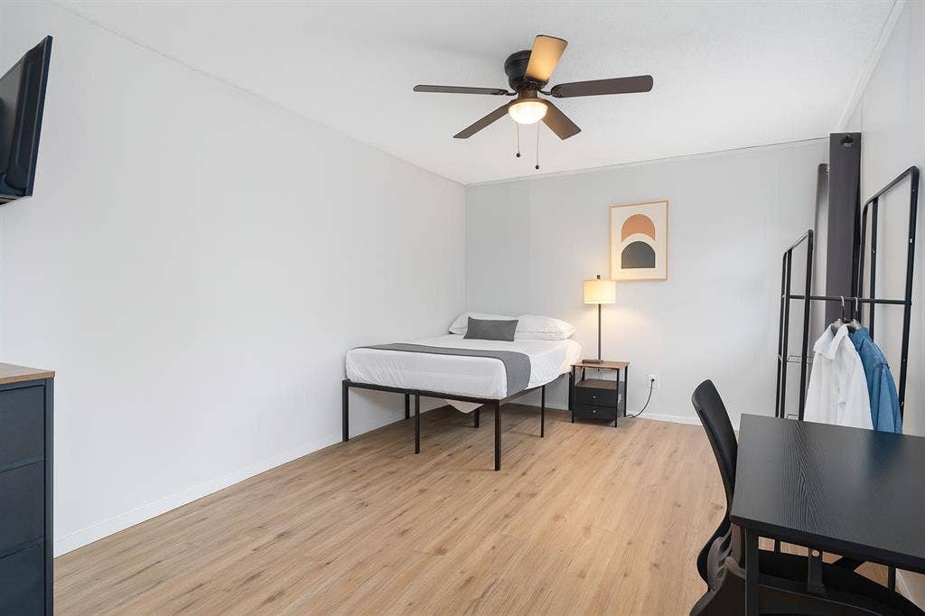 10 BR in Irving