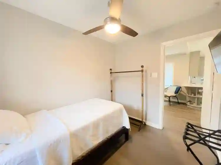 6 BR in Houston