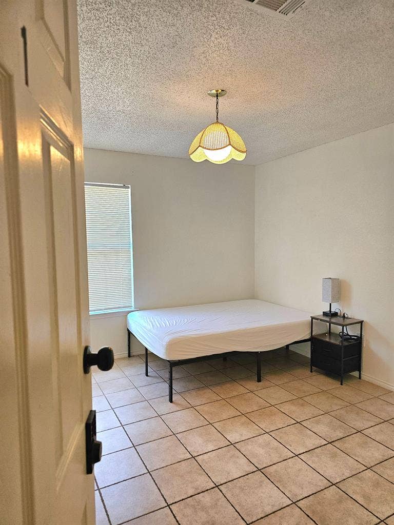 7 BR in Arlington