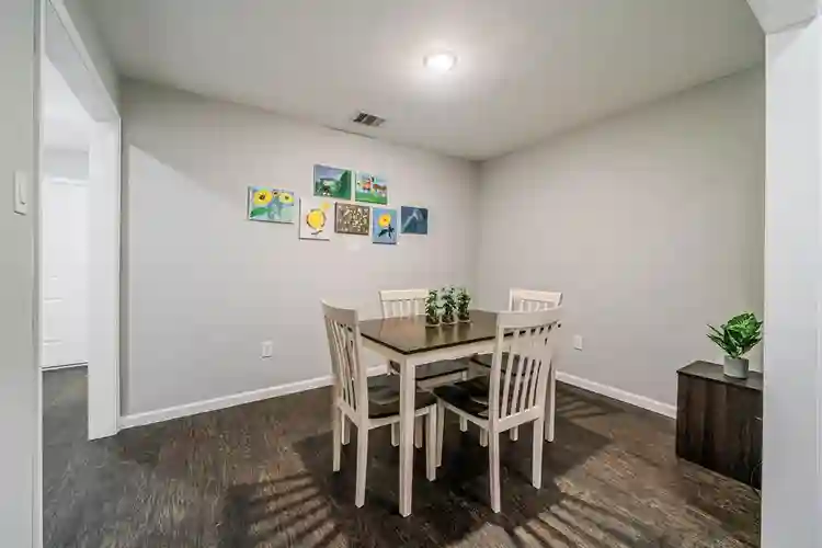7 BR in Houston