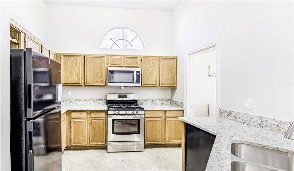 6 BR in Fort Worth