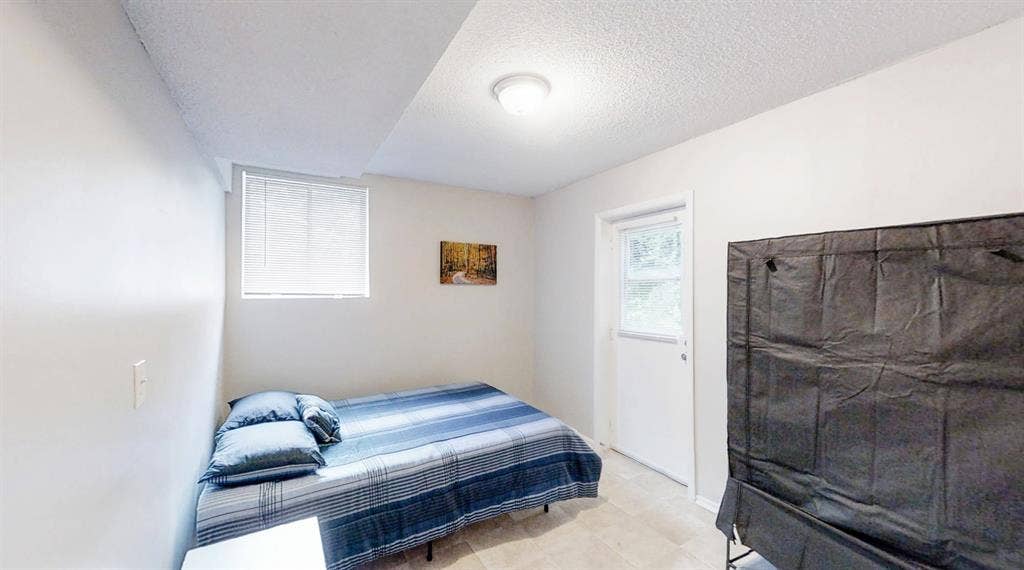 7 BR in Stone Mountain