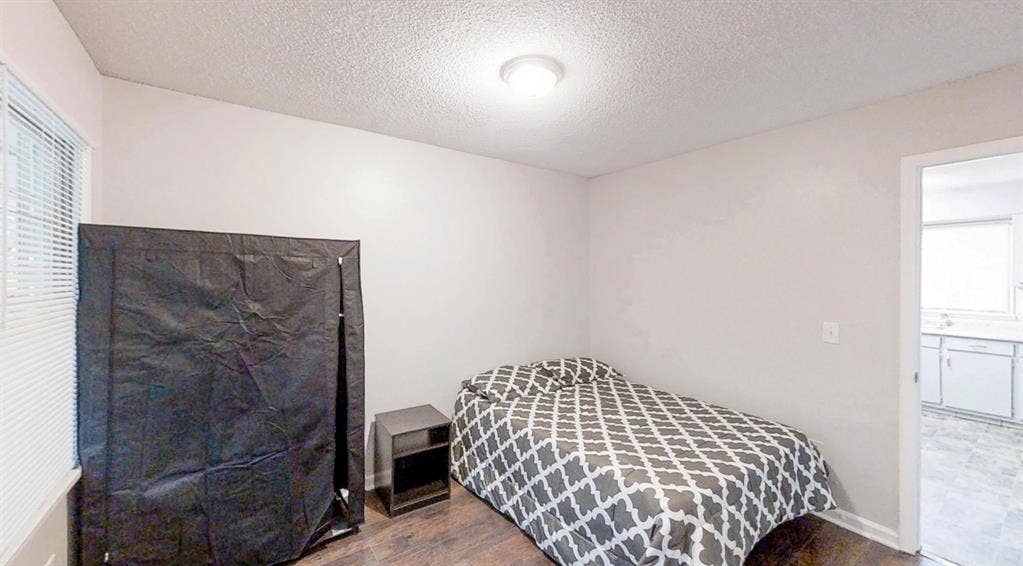 7 BR in Stone Mountain