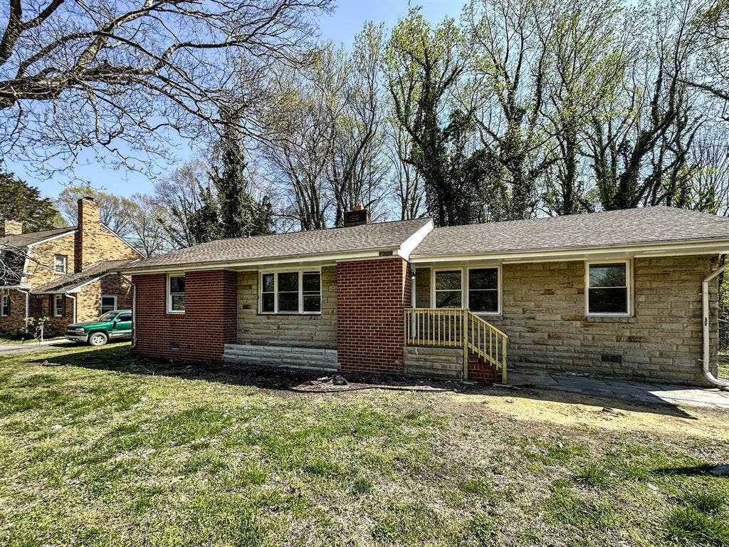 3 BR in Prince George