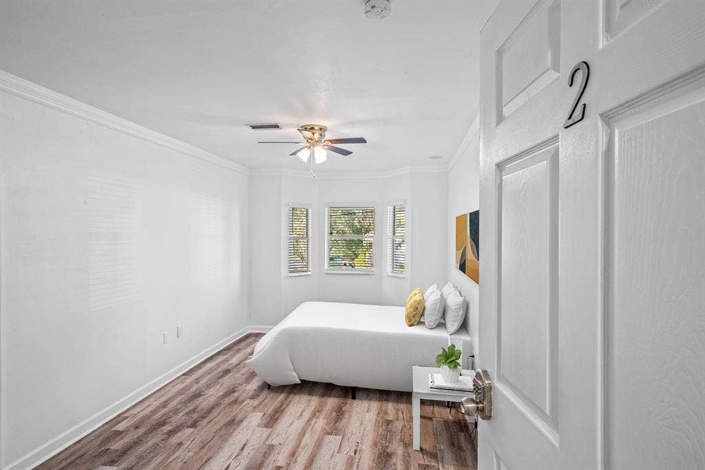 7 BR in Tampa