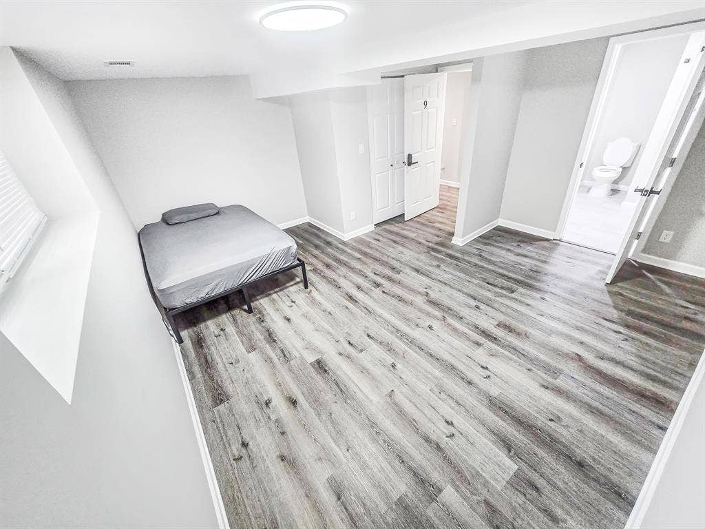 9 BR in College Park