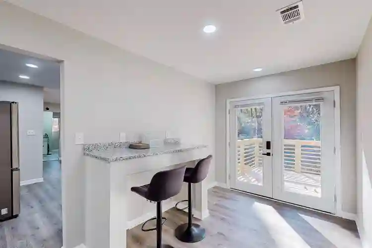 9 BR in College Park