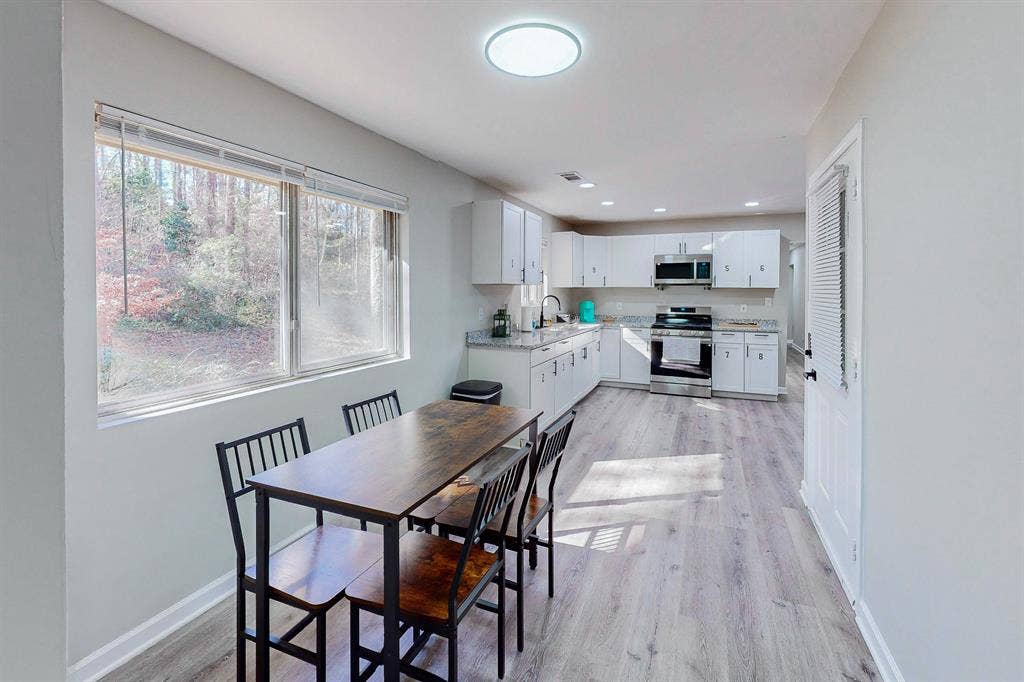 9 BR in College Park