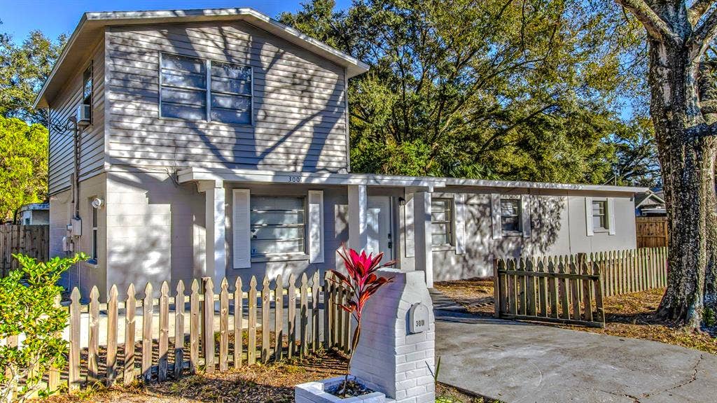 7 BR in Tampa