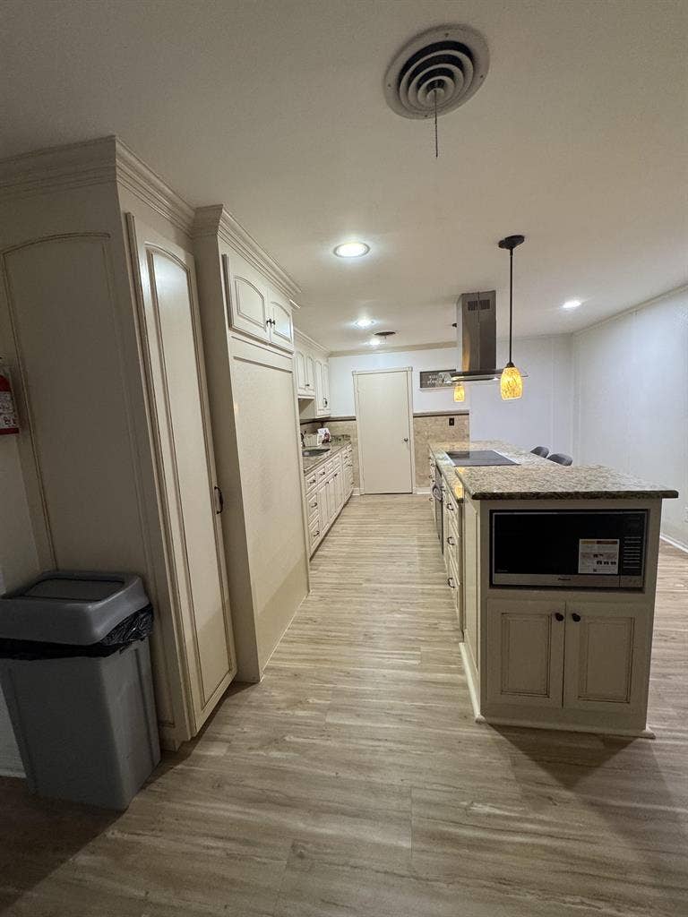 7 BR in Mesquite