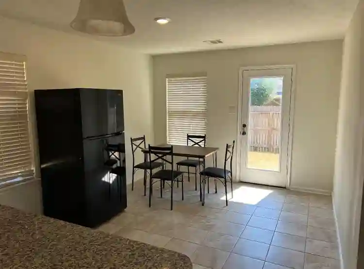 5 BR in Houston