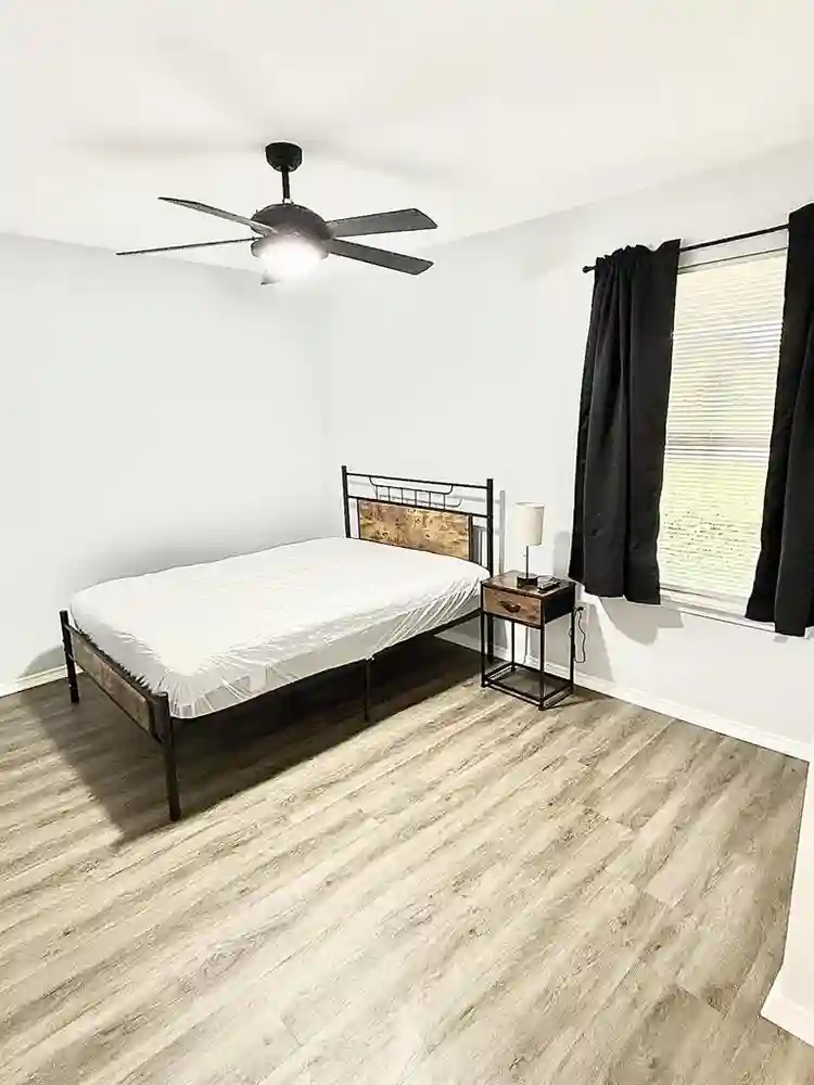 9 BR in Houston