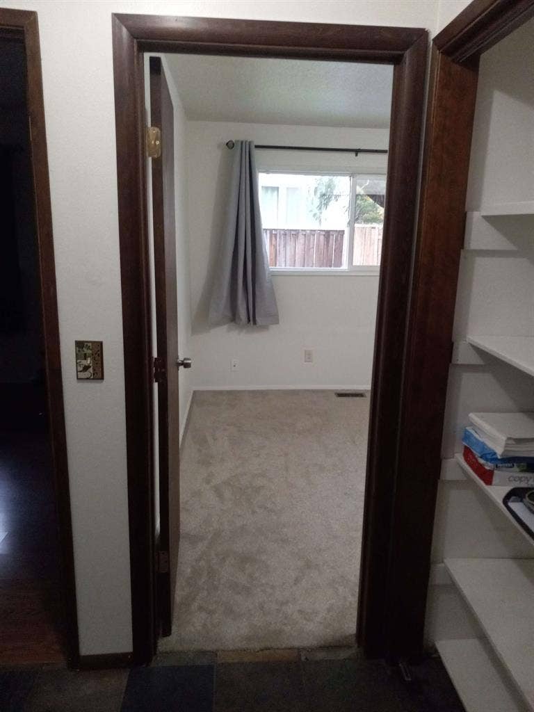 Renting a room in Hillsboro