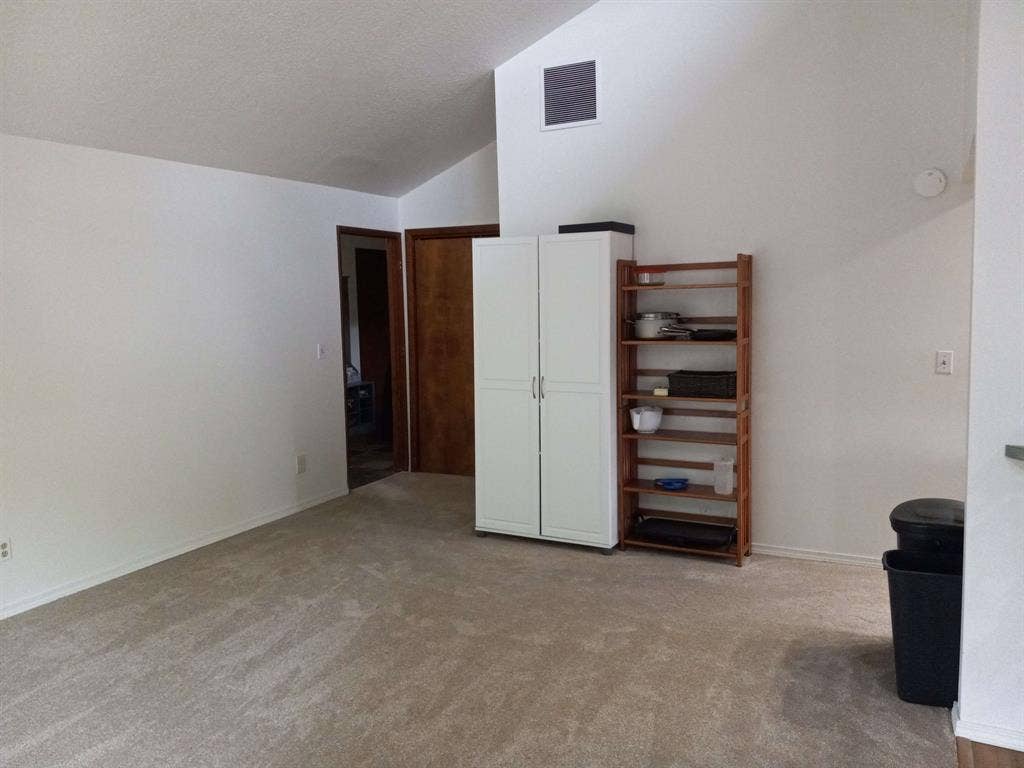 Renting a room in Hillsboro