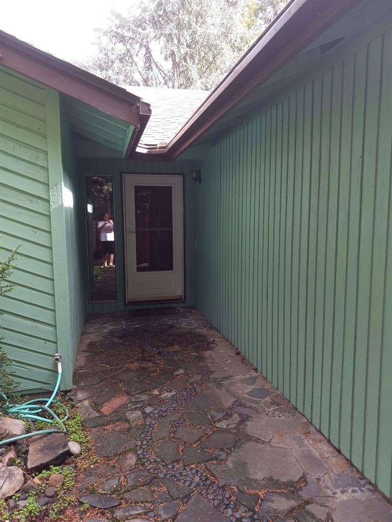 Renting a room in Hillsboro