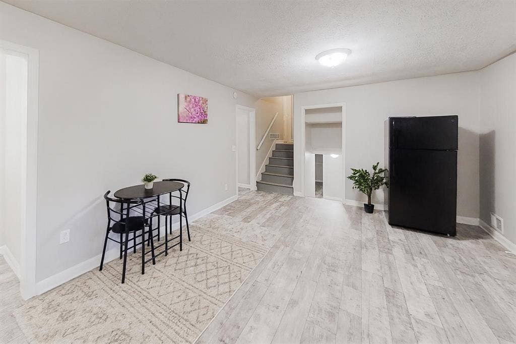 7 BR in Riverdale