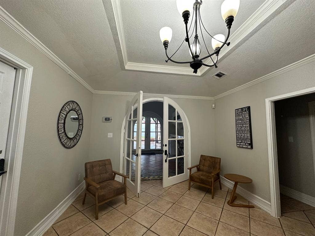 8 BR in Dallas