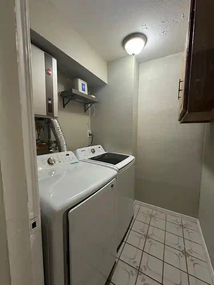 8 BR in Dallas