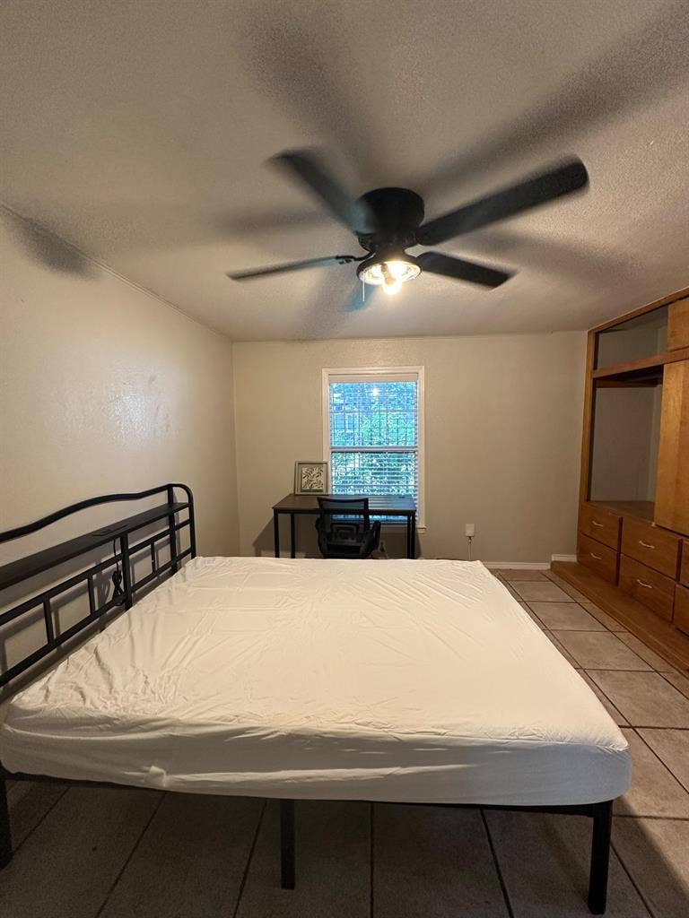 8 BR in Dallas