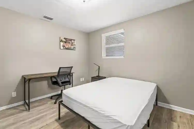 7 BR in Jacksonville