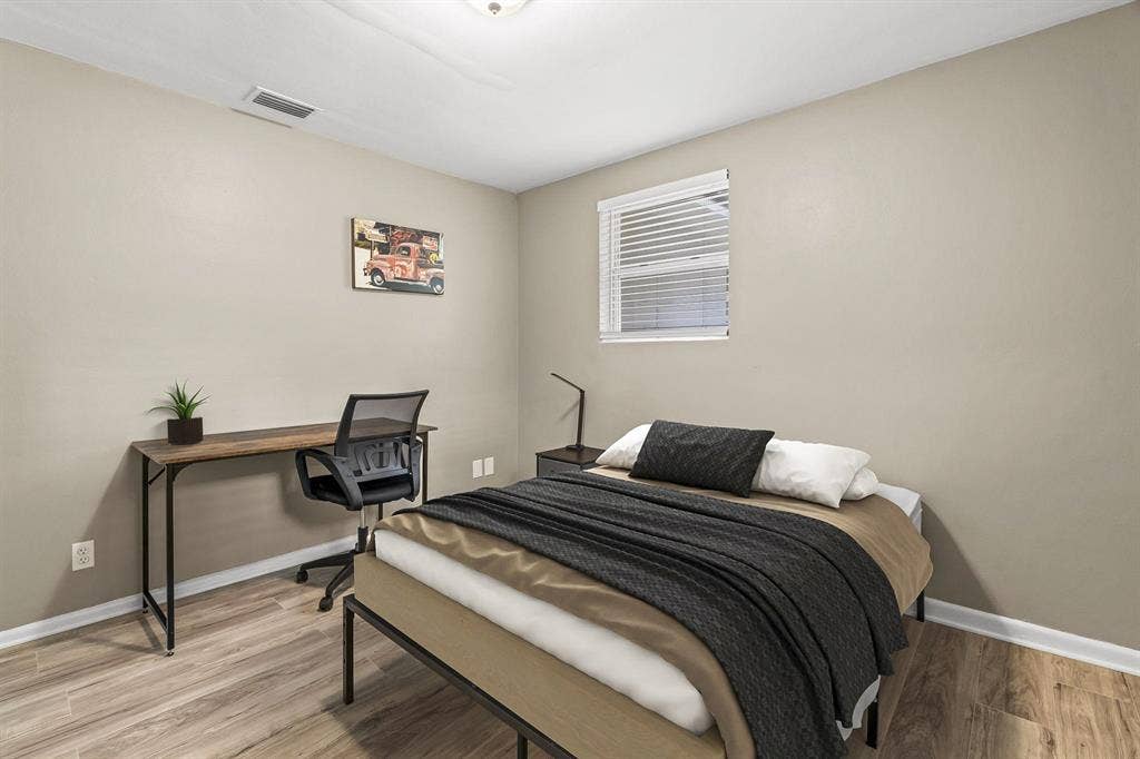 7 BR in Jacksonville