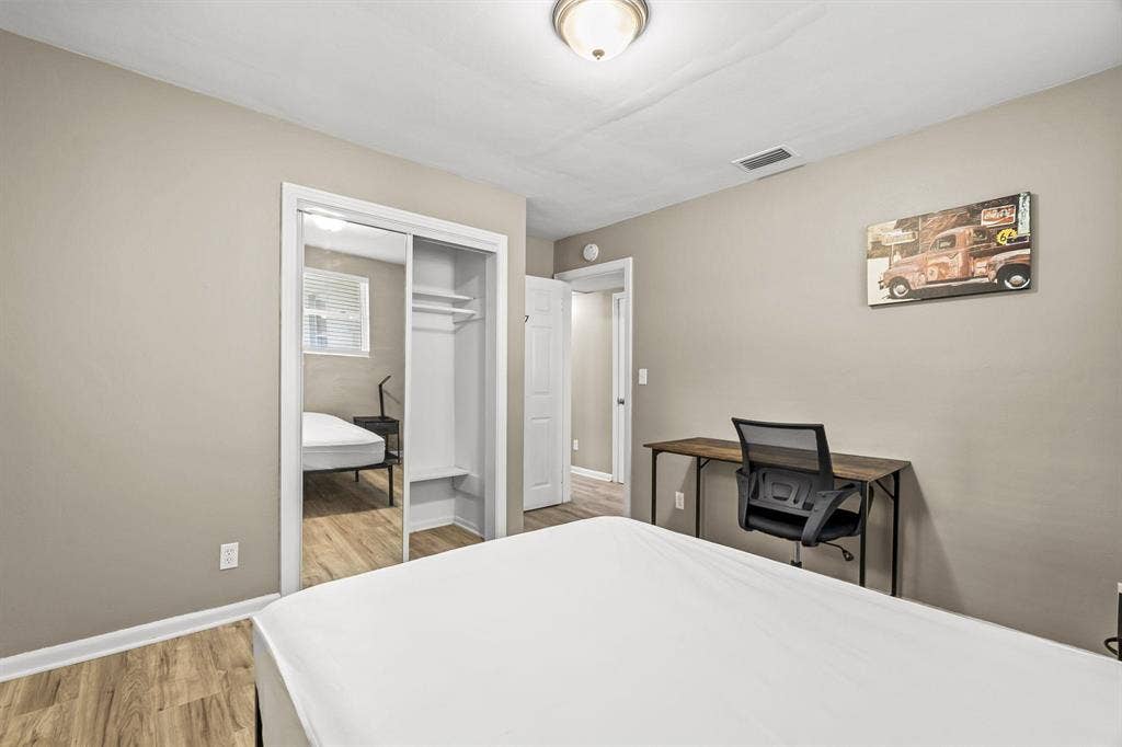 7 BR in Jacksonville