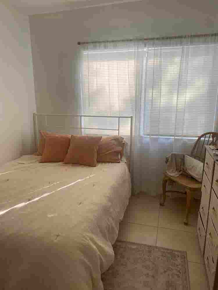 Room / bathroom for rent in USC