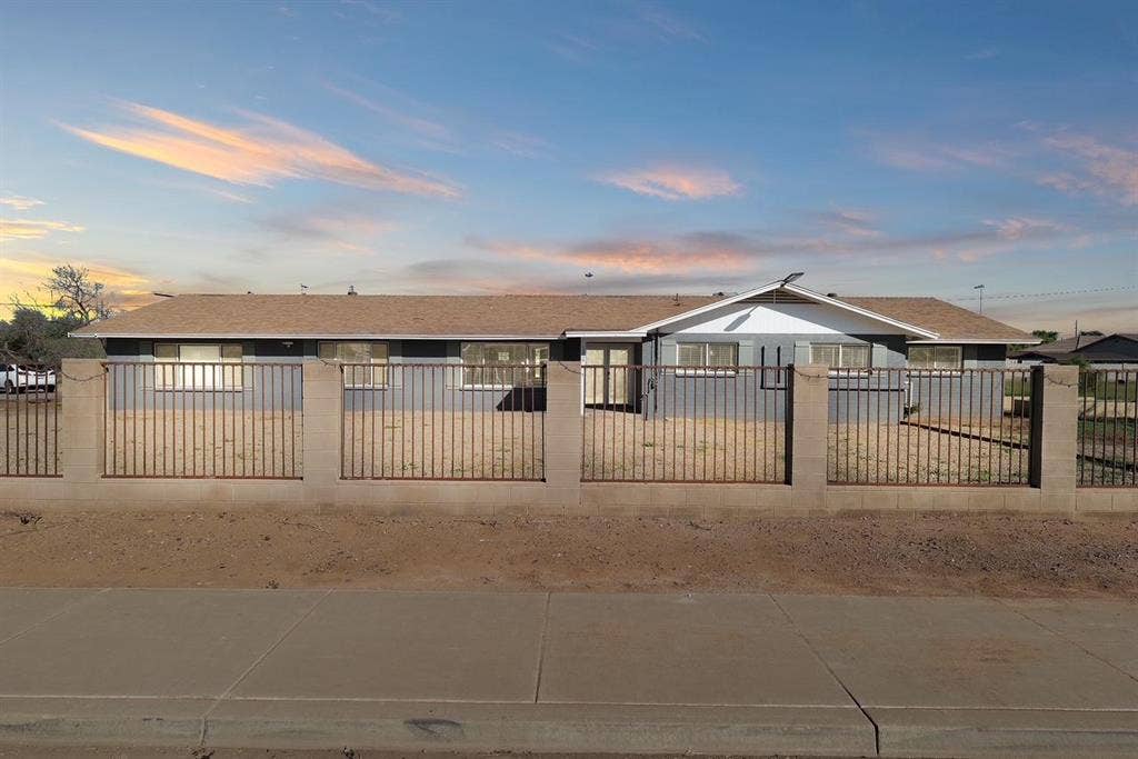 5 BR in Phoenix