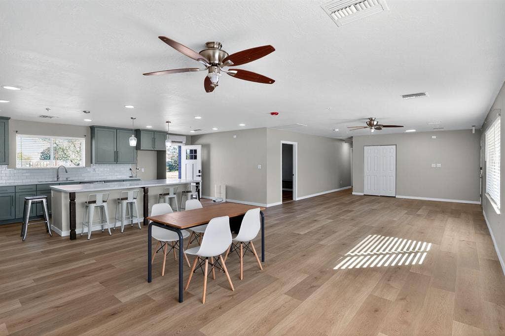 5 BR in Phoenix