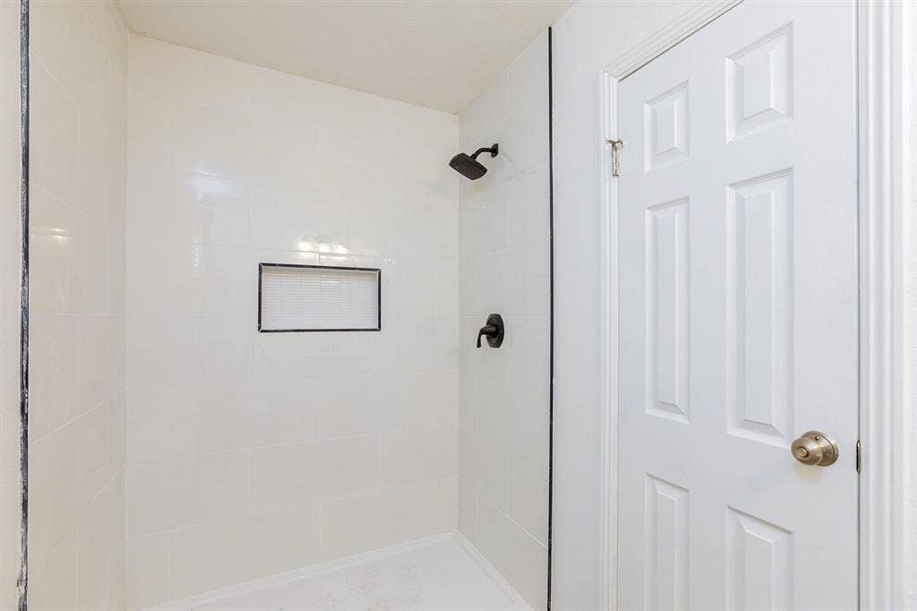 8 BR in Henderson