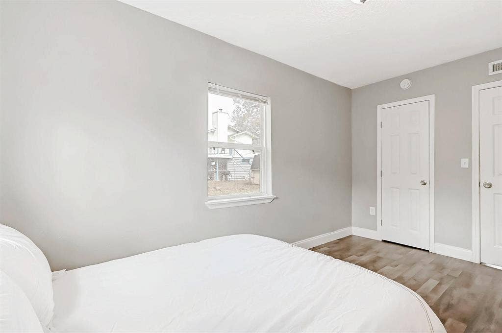 6 BR in Jacksonville