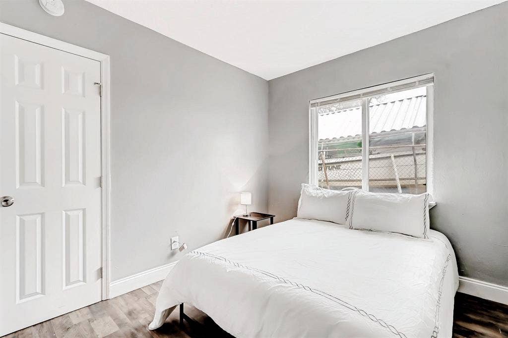 6 BR in Jacksonville