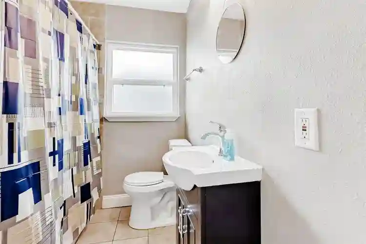 6 BR in Jacksonville