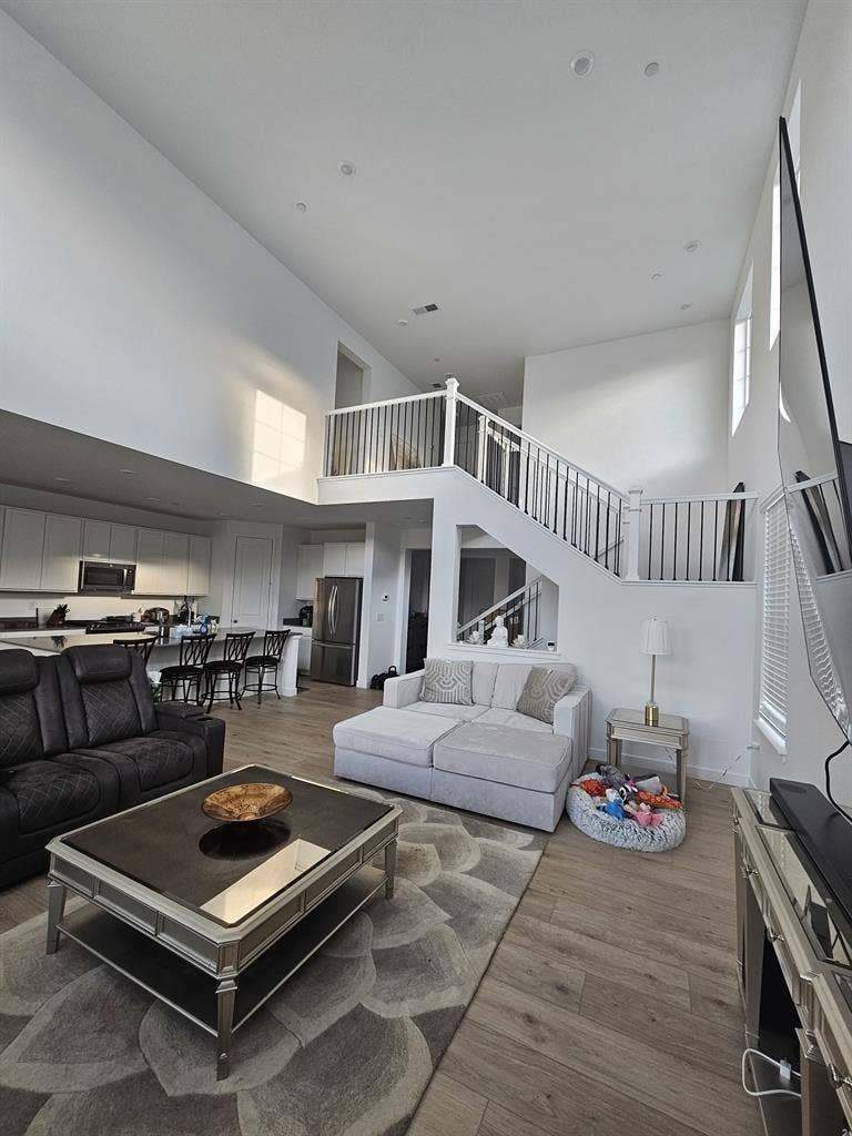 Erie Room – All Utilities Incl.