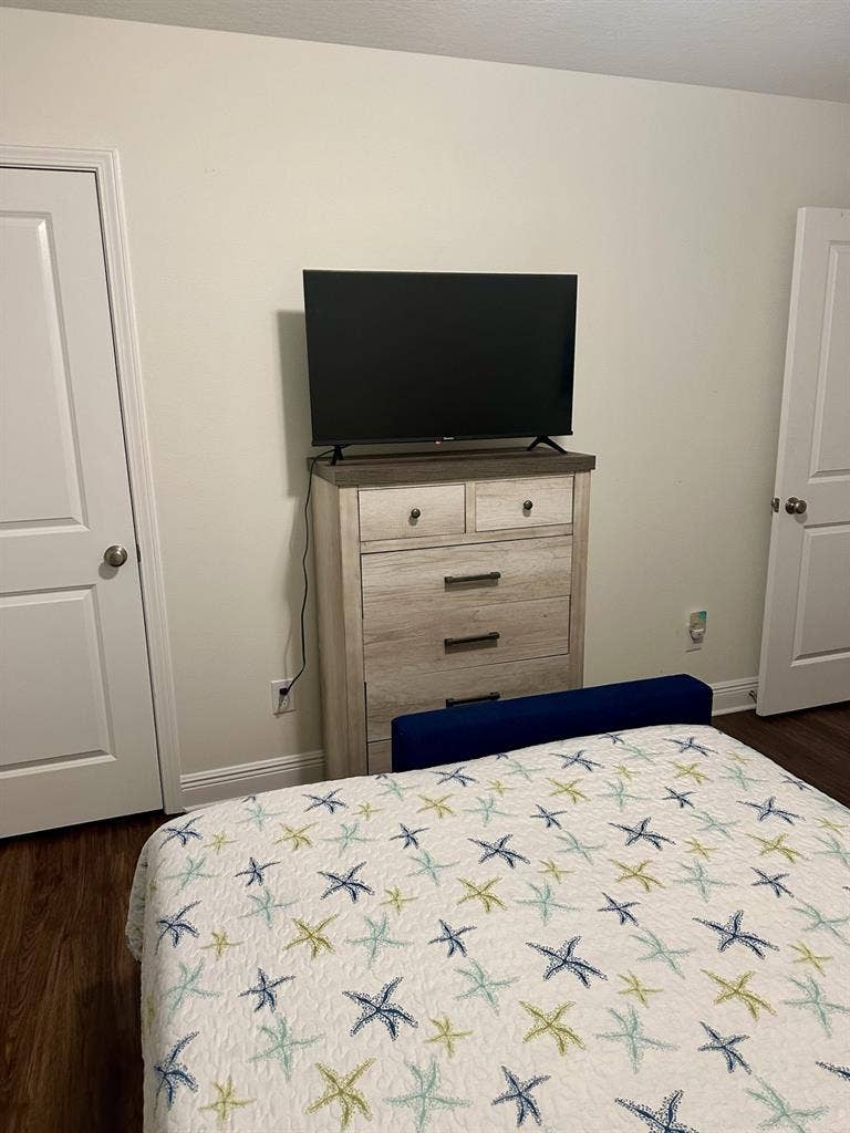 Beautiful furnished room for rent