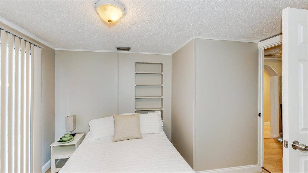 6 BR in Tampa