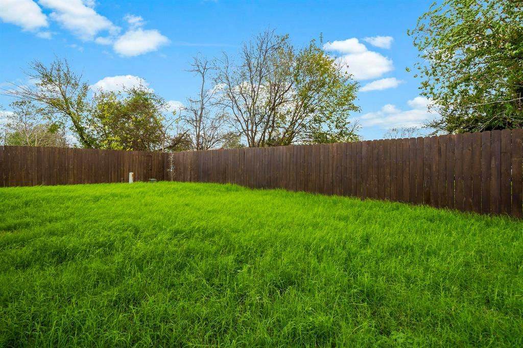8 BR in Houston