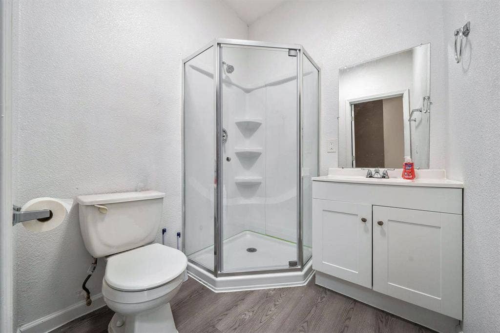 8 BR in Houston