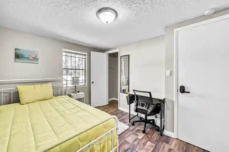 8 BR in Jacksonville