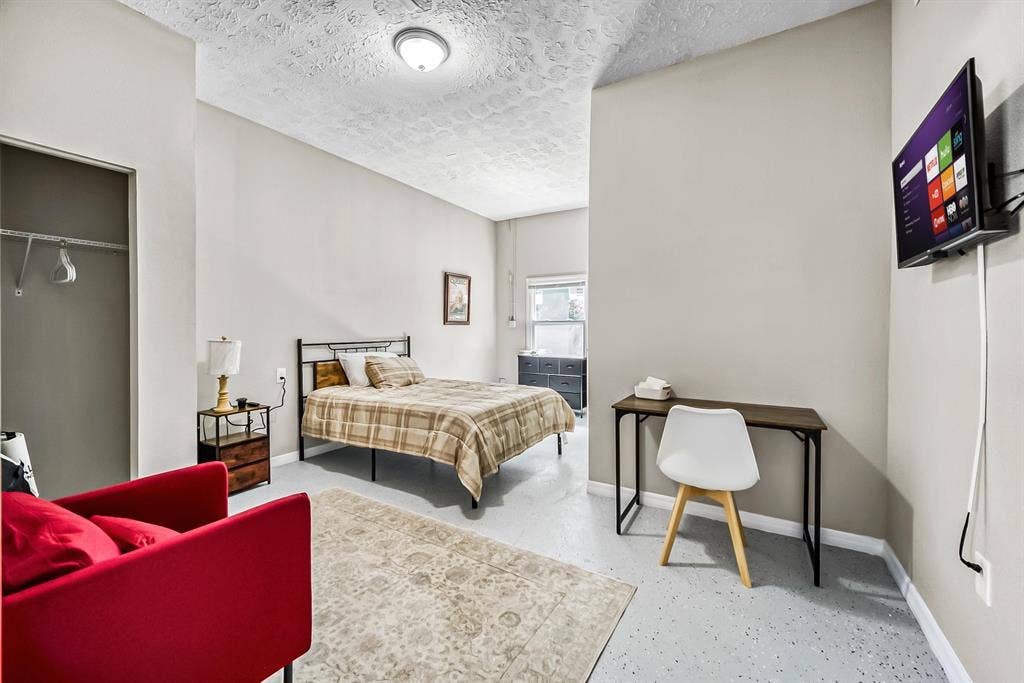 8 BR in Jacksonville