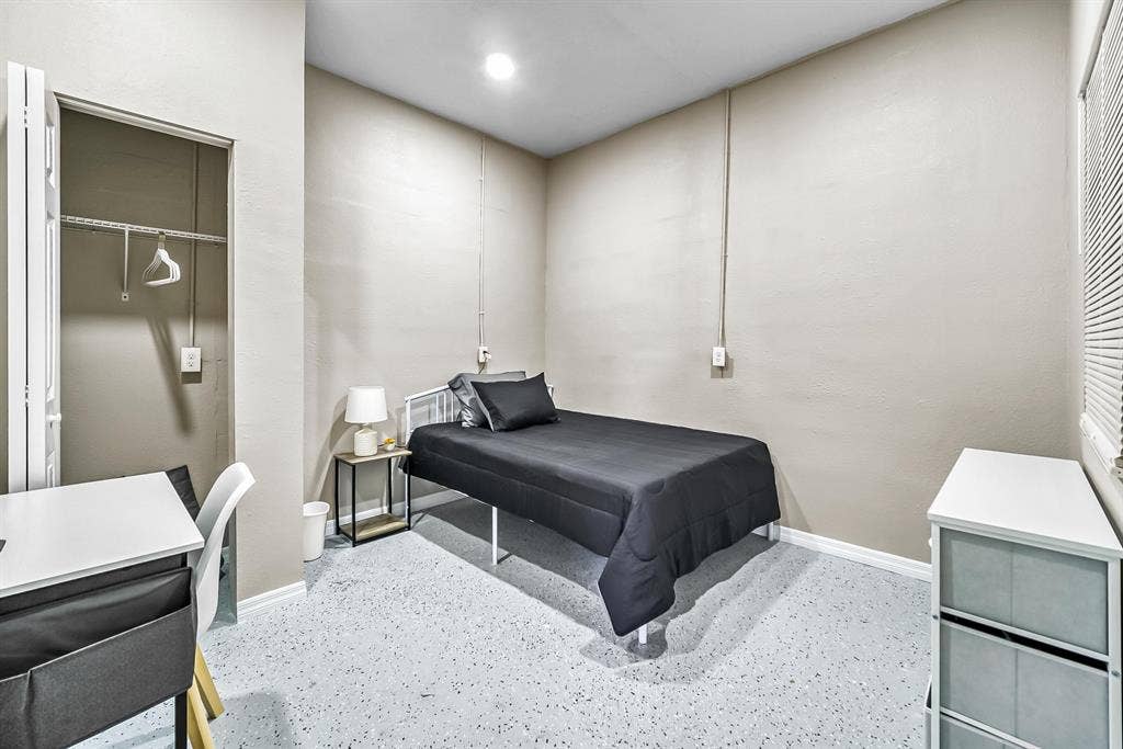 8 BR in Jacksonville