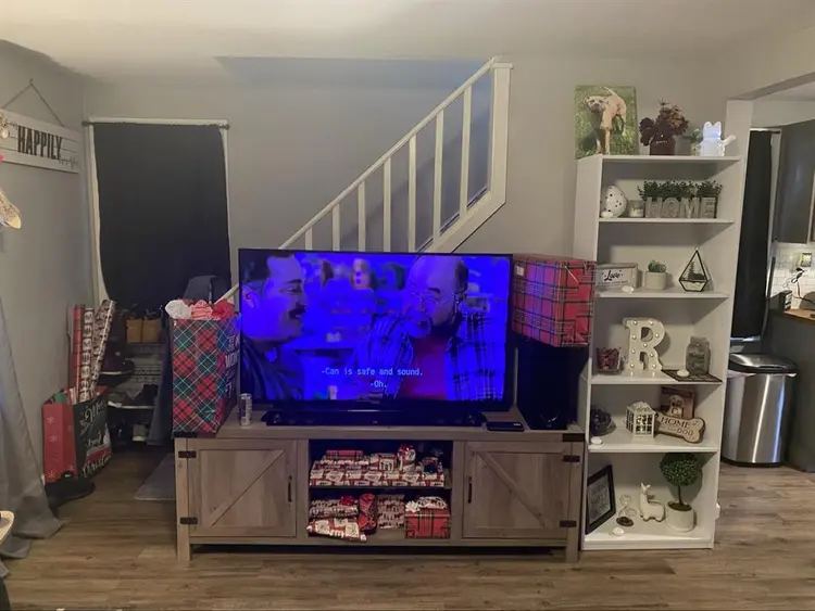 East canton, room for rent